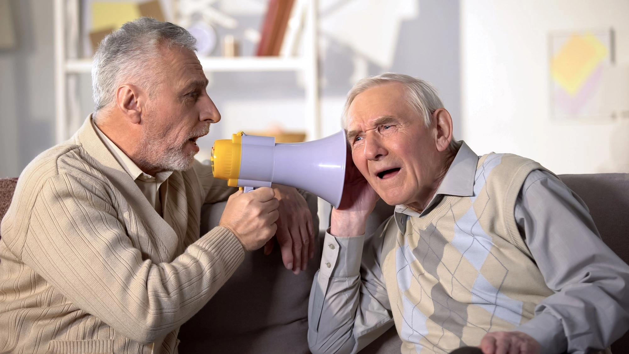 Признаки потери слуха у взрослых